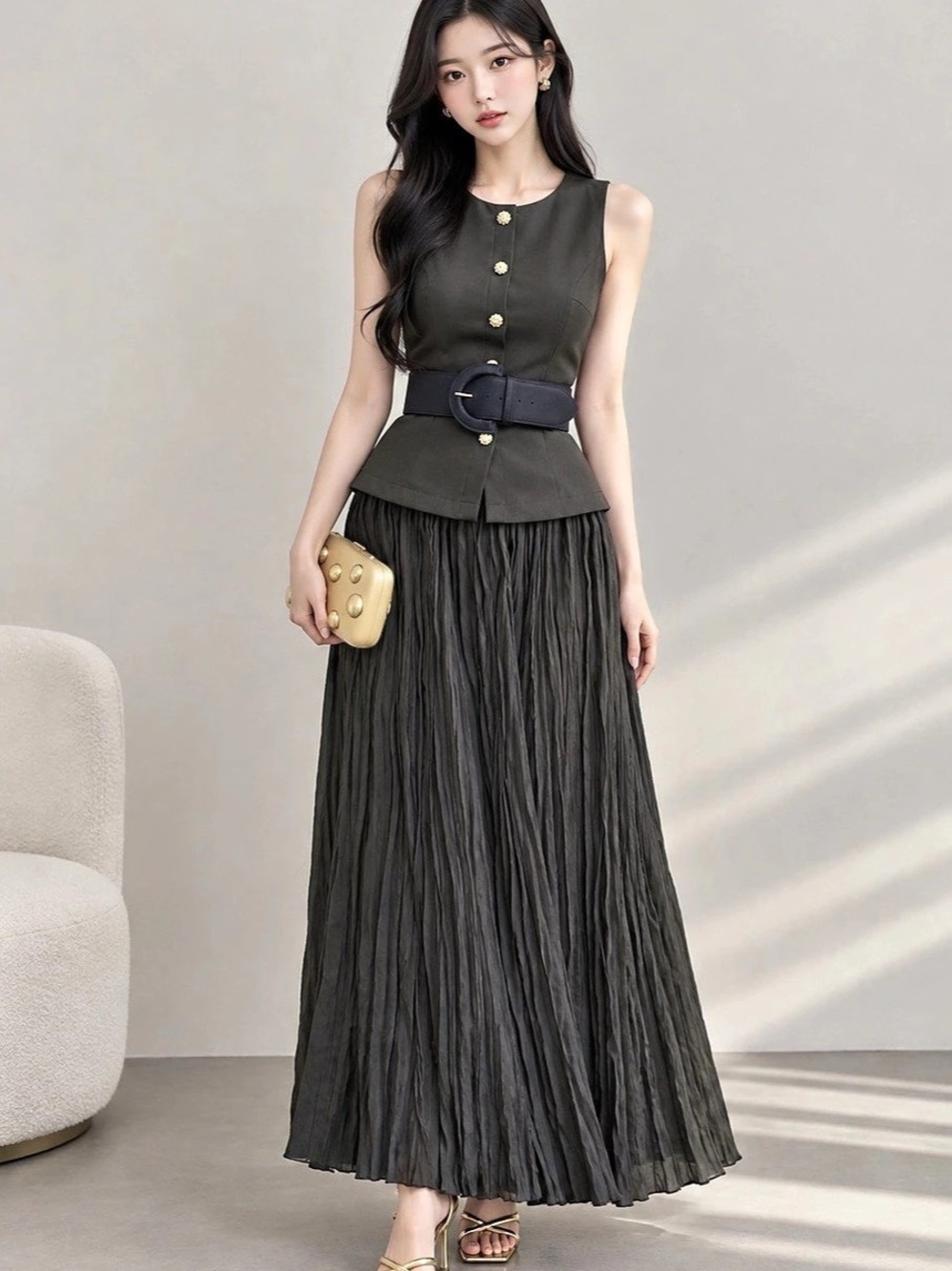 🌎 Zara Pleated Maxi Dress